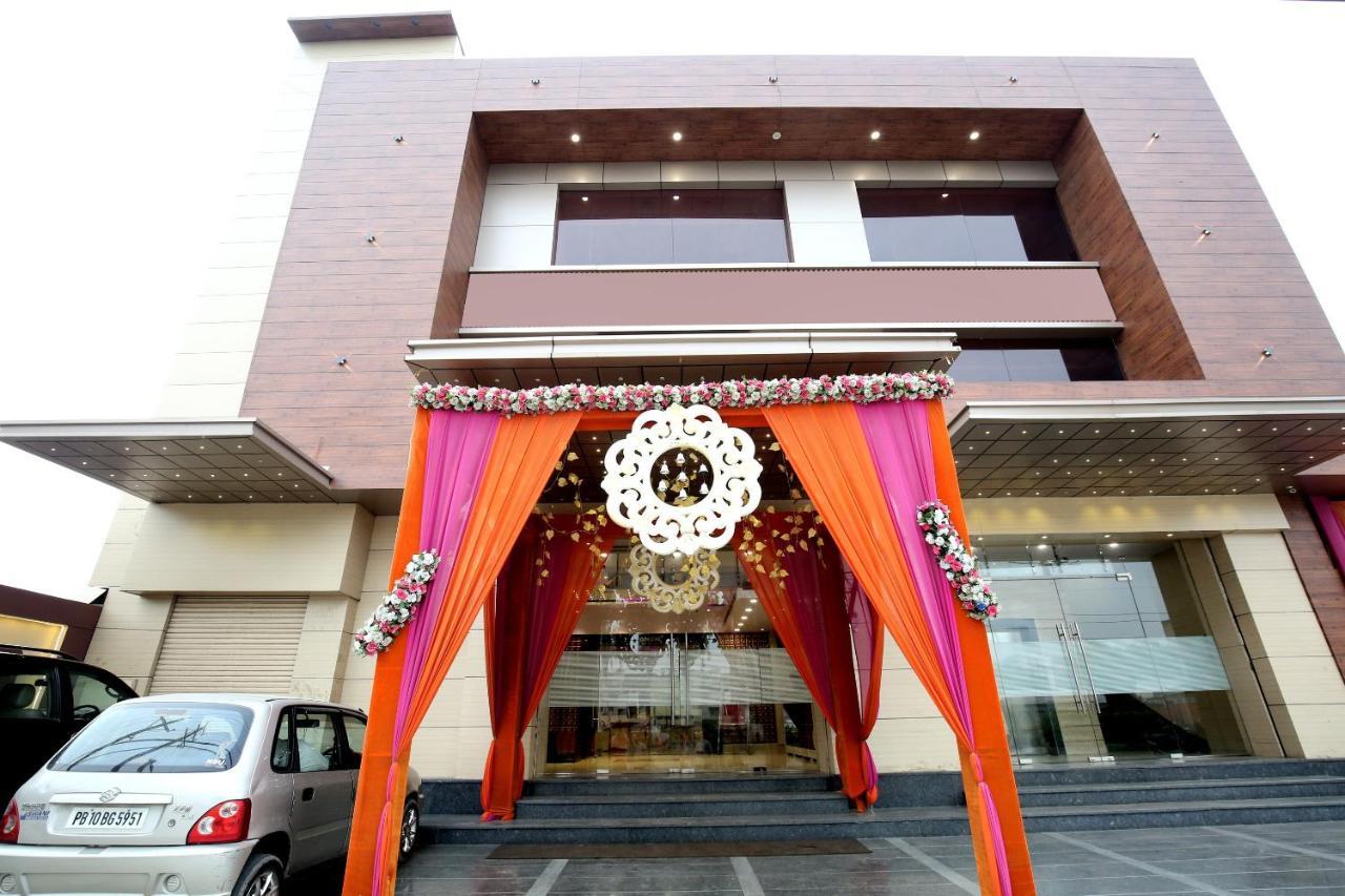 Hotel Grand M Lajjo Ludhiana Exterior photo